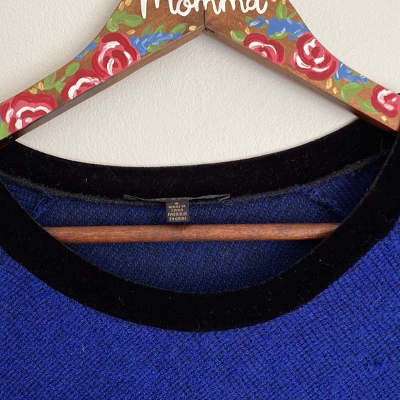 Luca Couture blue ladies top/sweater size small. - Picture 4 of 15